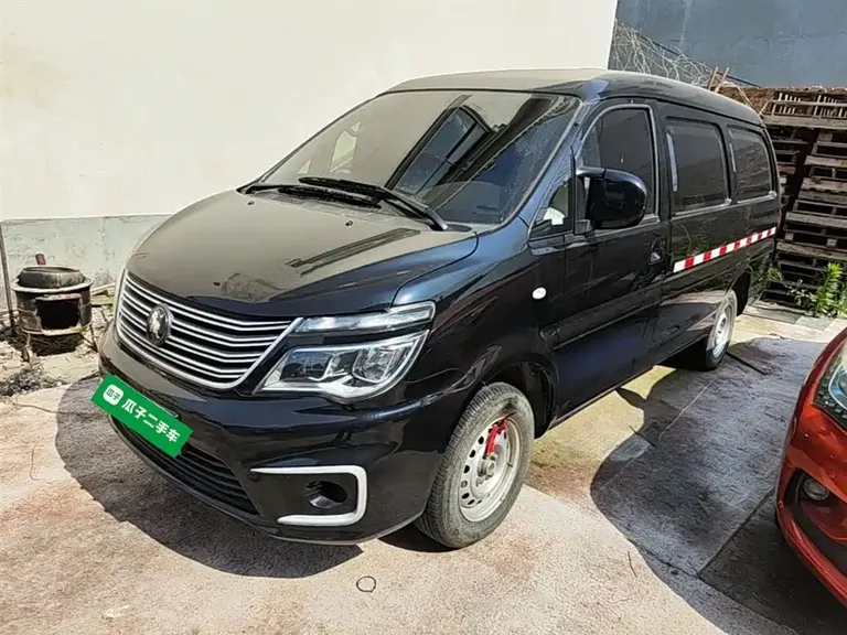 Dongfeng Lingzhi 菱智 2023款 V3 1.6 L 基本型 2座