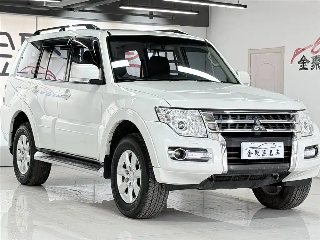 Pajero (Import) 帕杰罗进口 2016款 3.0 L 自动标准版 国IV