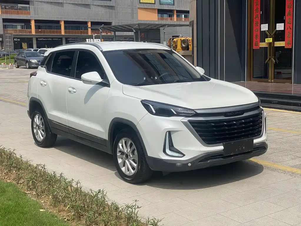 BAIC X3 1.5 T CVT Glory