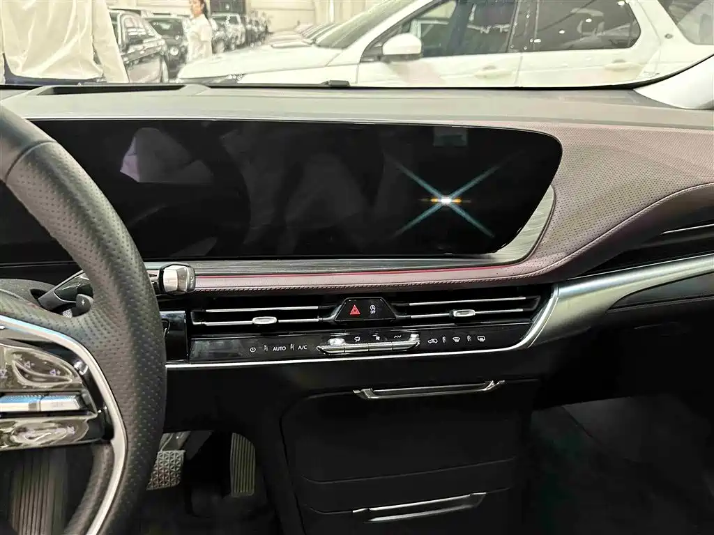 Century 2.0 T 6-seat Heritage