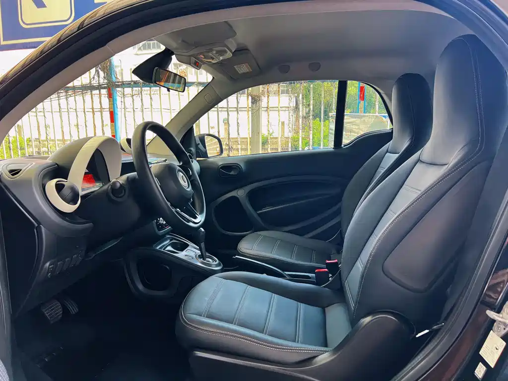 smart fortwo 1.0 L 52 kW Hardtop Agile