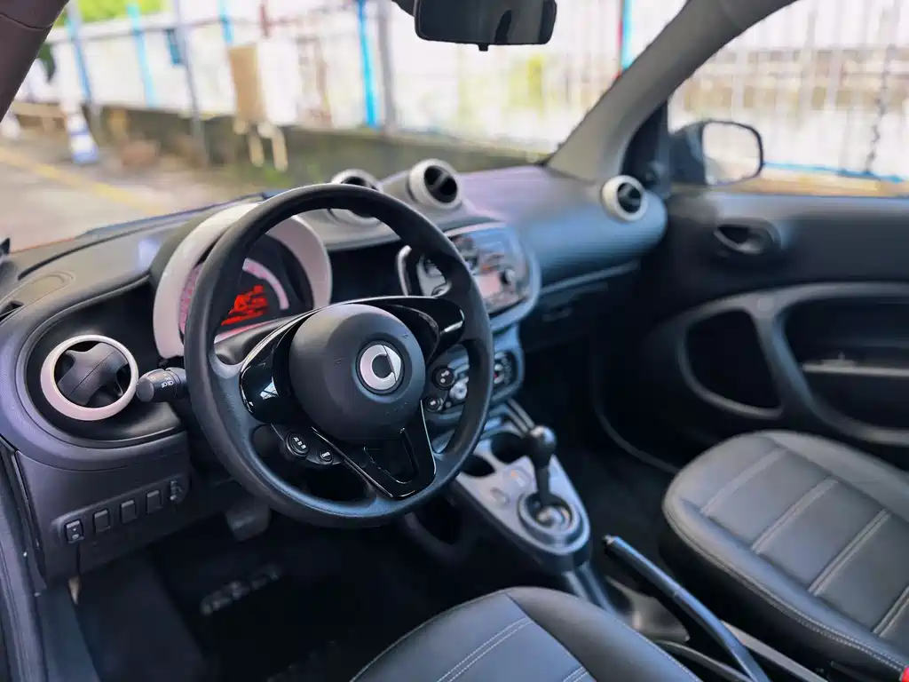 smart fortwo 1.0 L 52 kW Hardtop Agile
