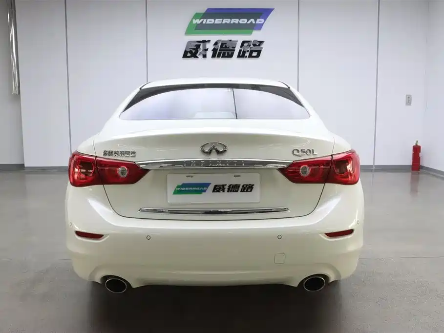 Infiniti Q50 L 2.0 T Joy