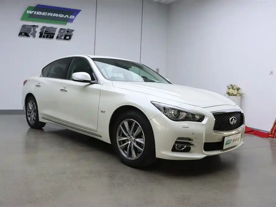 Infiniti Q50 L 2.0 T Joy