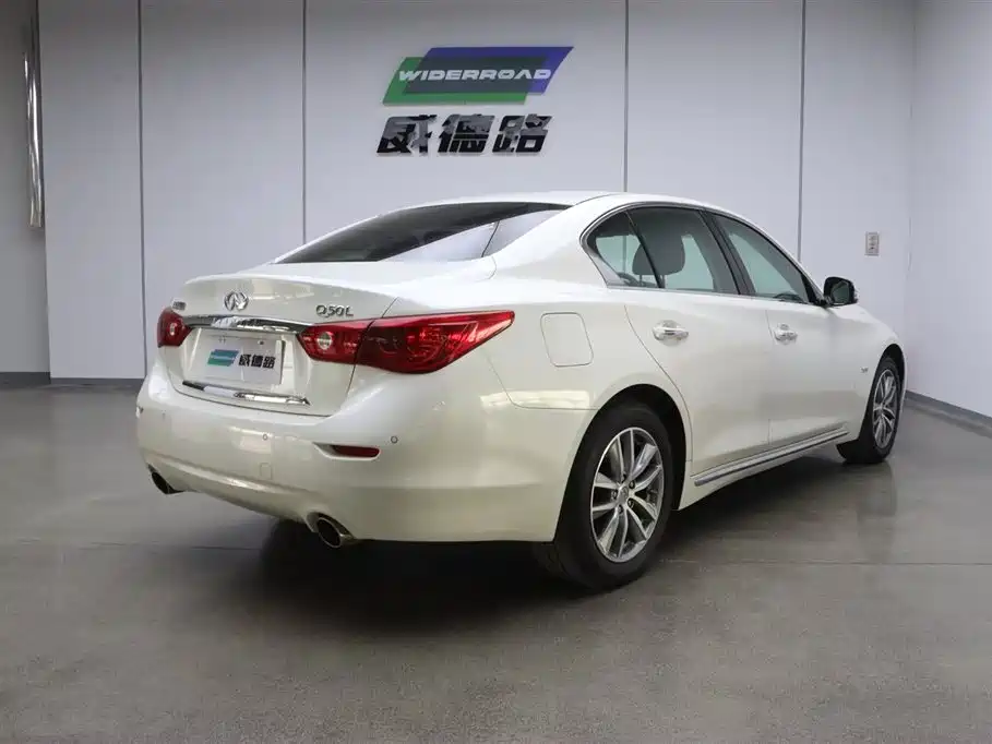 Infiniti Q50 L 2.0 T Joy