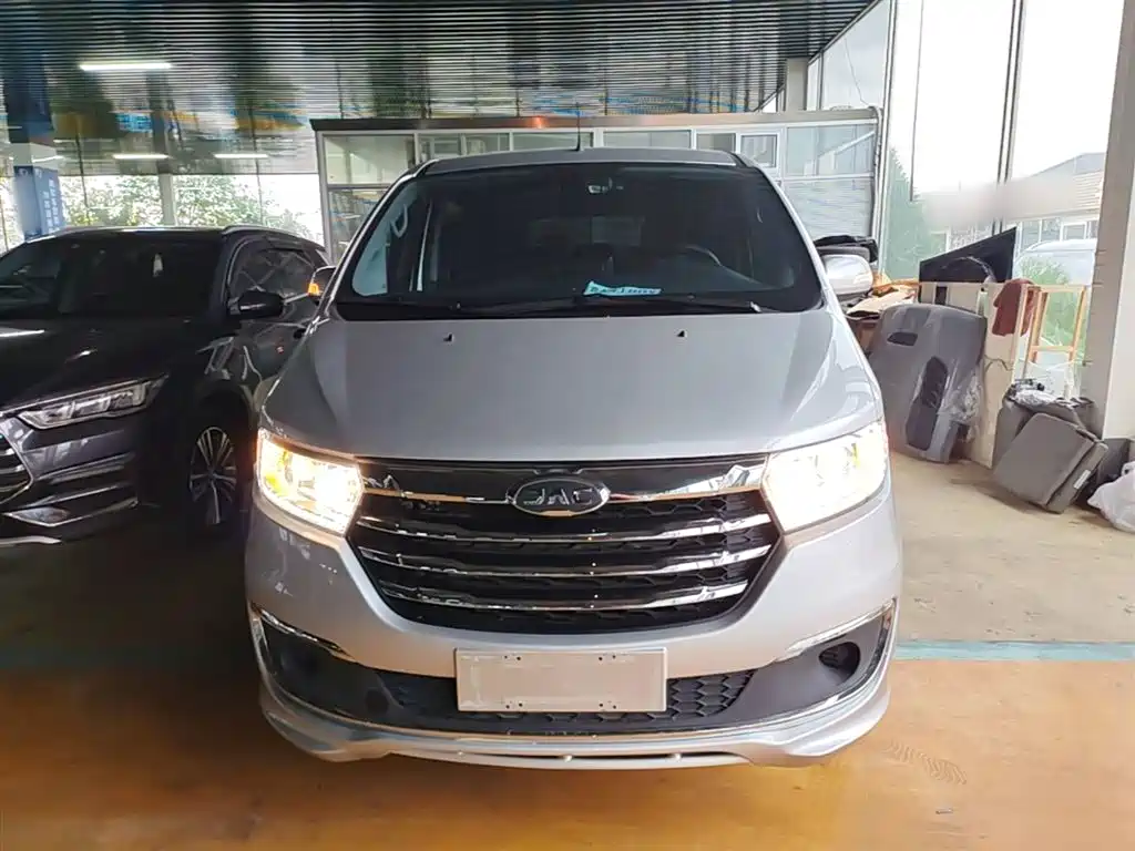 Refine M3 瑞风M3 2025款 1.8 L 手动舒适版 7/8座