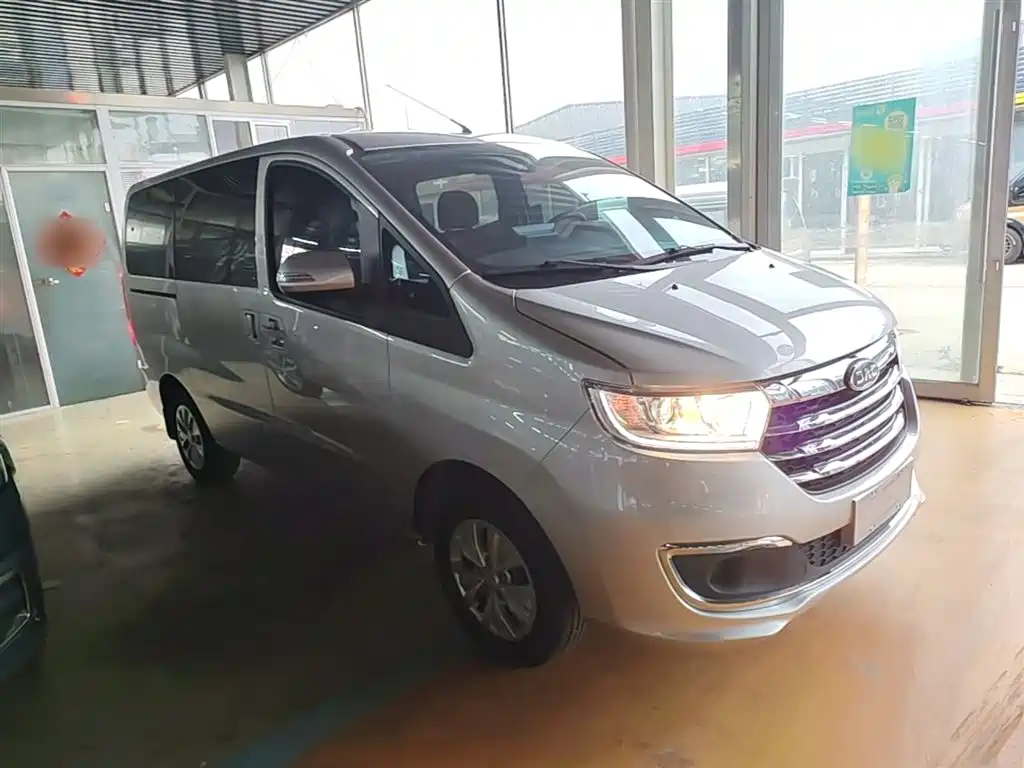 Refine M3 瑞风M3 2025款 1.8 L 手动舒适版 7/8座