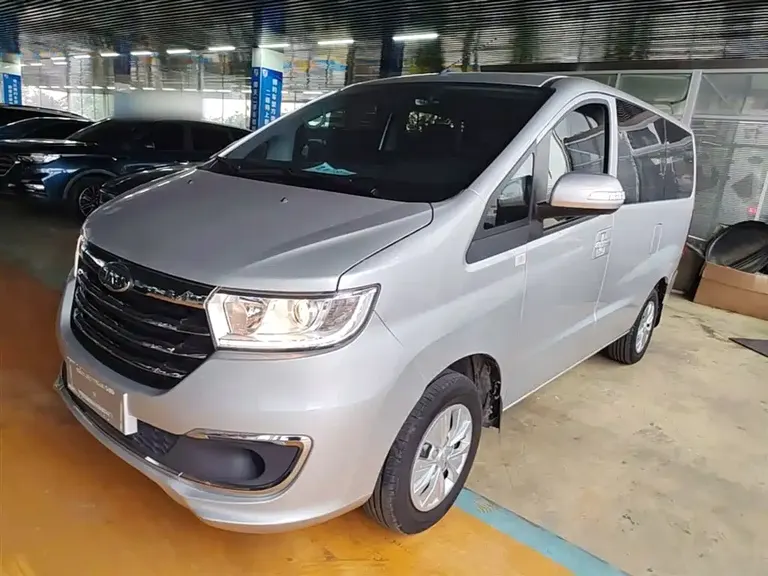 JAC Refine M3 瑞风M3 2025款 1.8 L 手动舒适版 7/8座