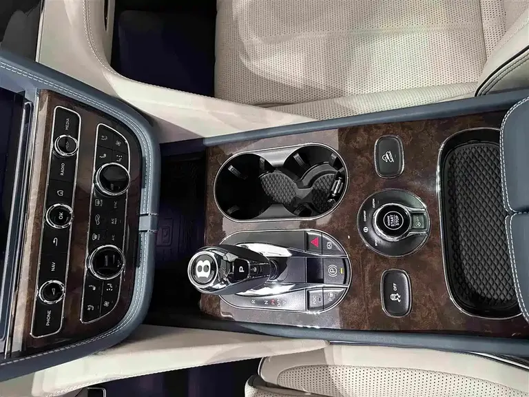 Bentley Bentayga 4.0 T V8 LWB Range Elegant Degree