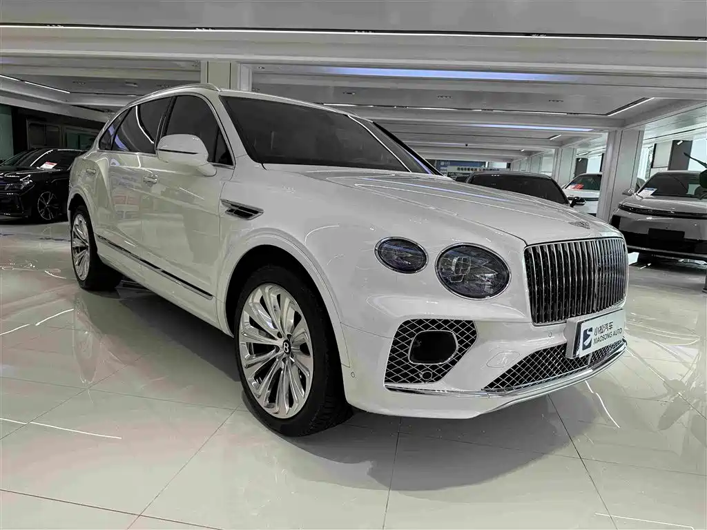 Bentayga 4.0 T V8 LWB Range Elegant Degree