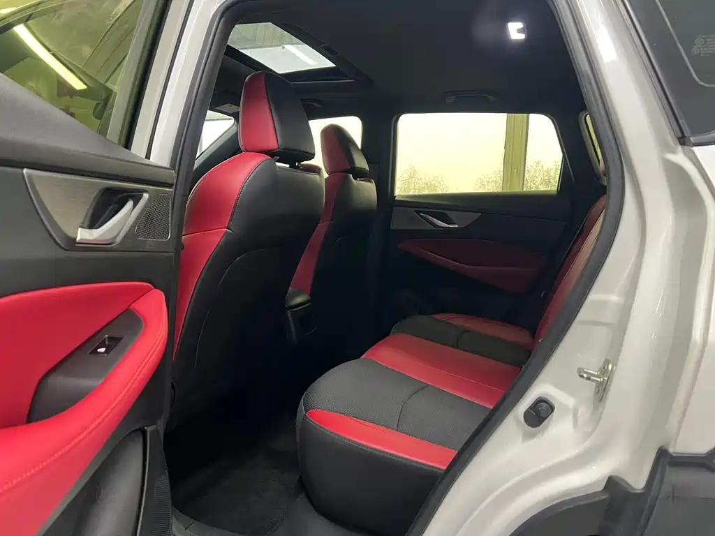 Changan CS35 PLUS Smooth Enjoyment 1.4 T DCT Luxury
