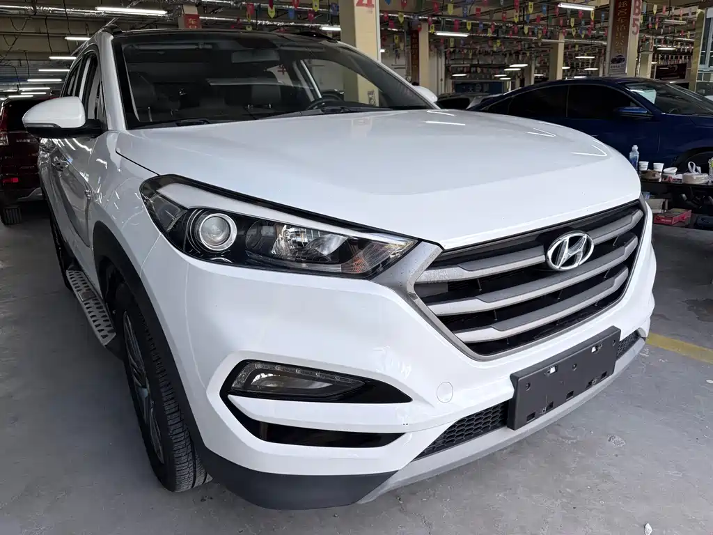 Tucson 1.6 T DCT 2 WD Leading