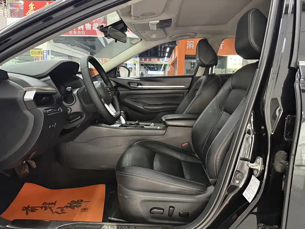 Teana Facelift 2.0 L XL Upper Smart Travel