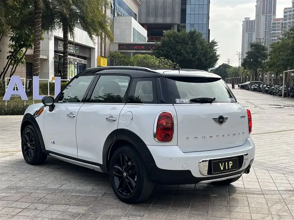 MINI COUNTRYMAN 1.6 T COOPER ALL4 Fun
