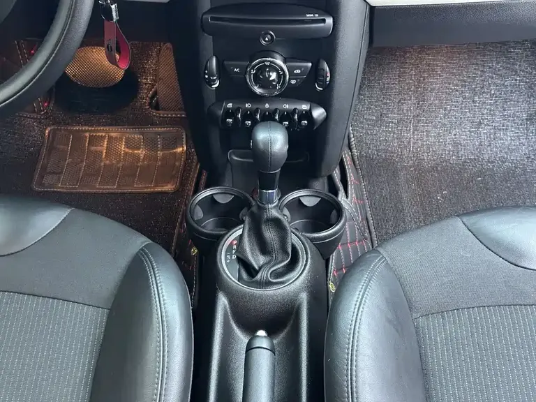 MINI CLUBMAN 1.6 L COOPER Fun