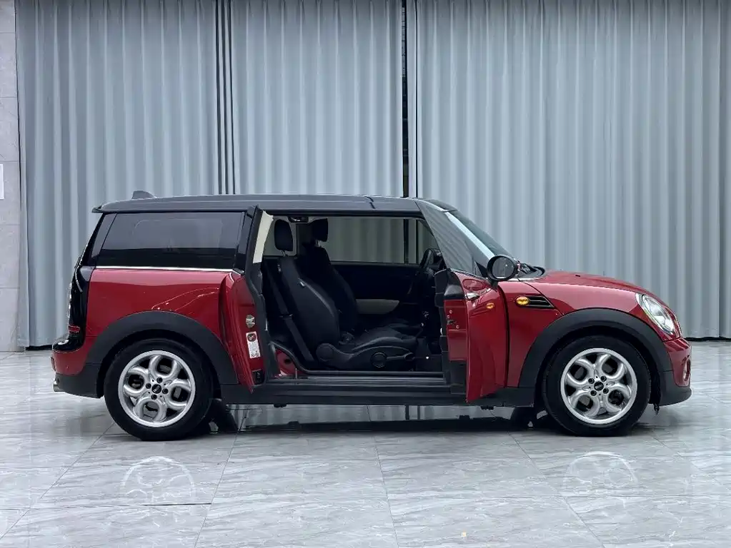MINI CLUBMAN 1.6 L COOPER Fun