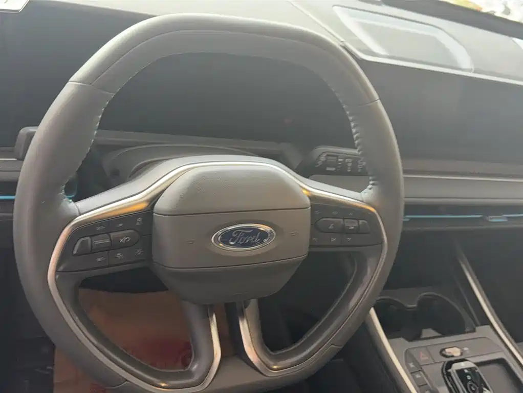 Edge Edge L 2.0 T EcoBoost 2 WD 7-seat Luxury