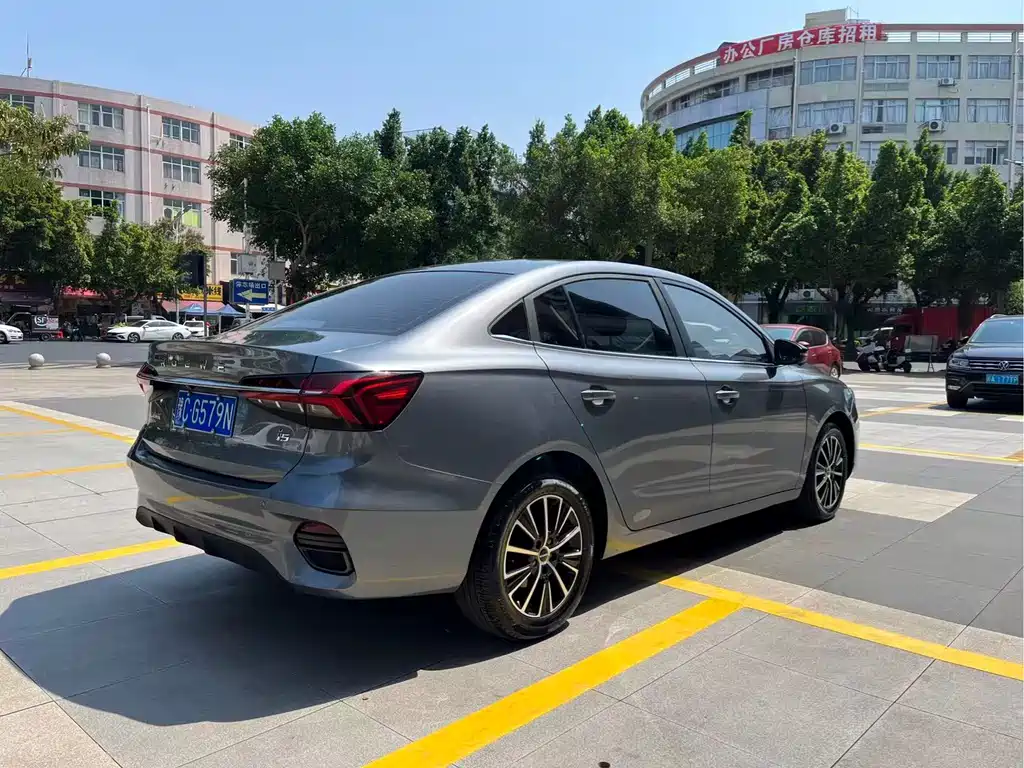 Roewe i5 Facelift 1.5 L CVT Stellar