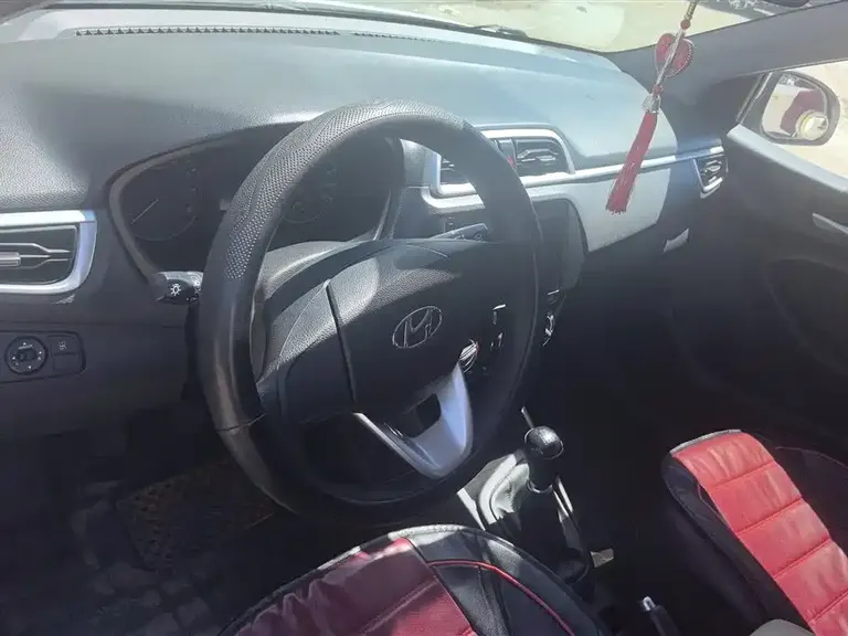 Hyundai Accent 1.4 L Manual GL Refreshed