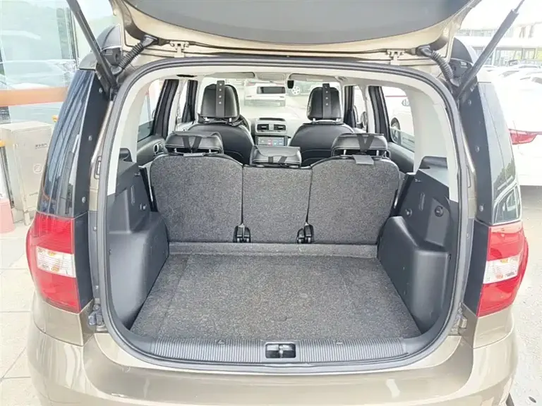 Skoda Yeti TSI280 DSG Forward