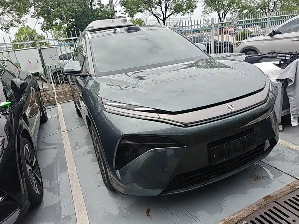 Tang L DM 175 KM Drone Player