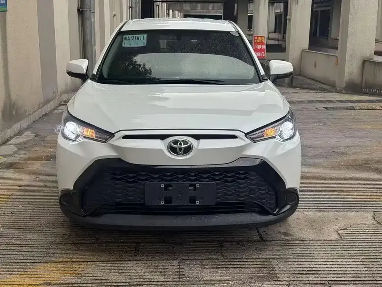 Toyota Frontlander 2.0 L CVT Luxury
