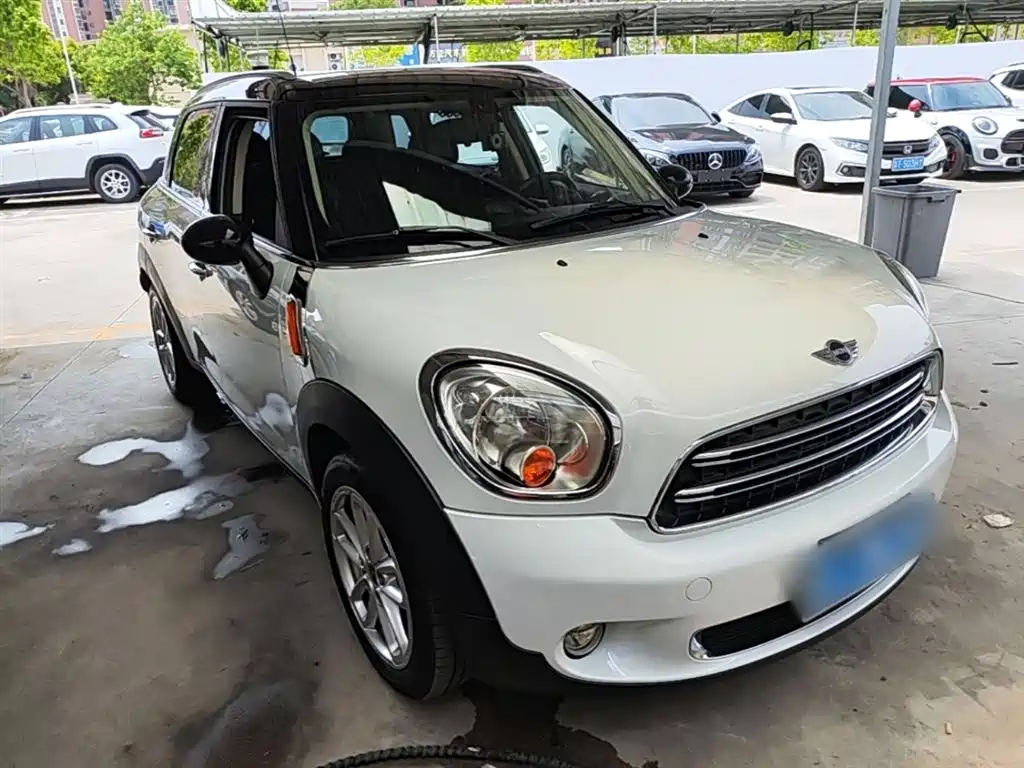 MINI COUNTRYMAN 1.6 L COOPER Fun