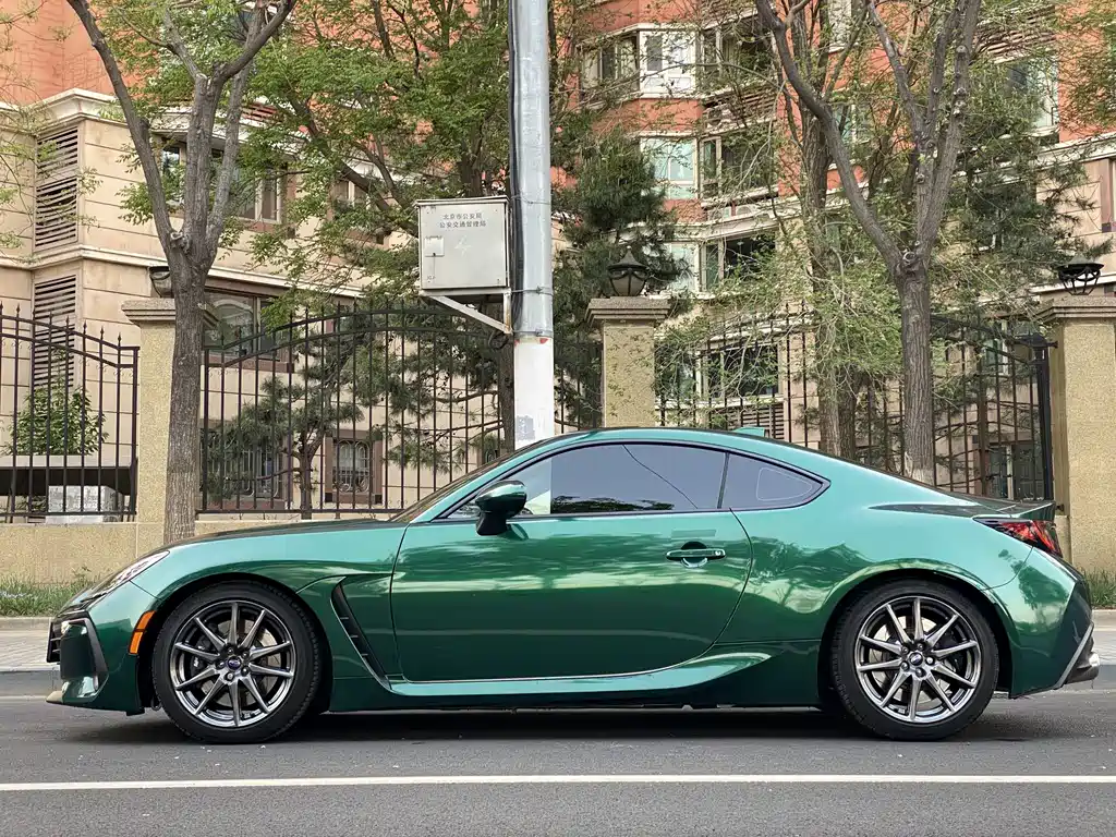 Subaru BRZ 2.4 L Manual