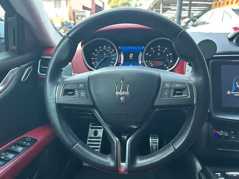 Maserati Ghibli 3.0 T Standard