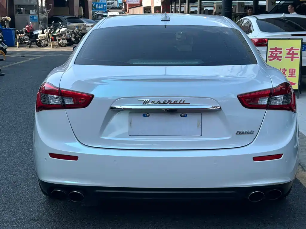 Ghibli 3.0 T Standard