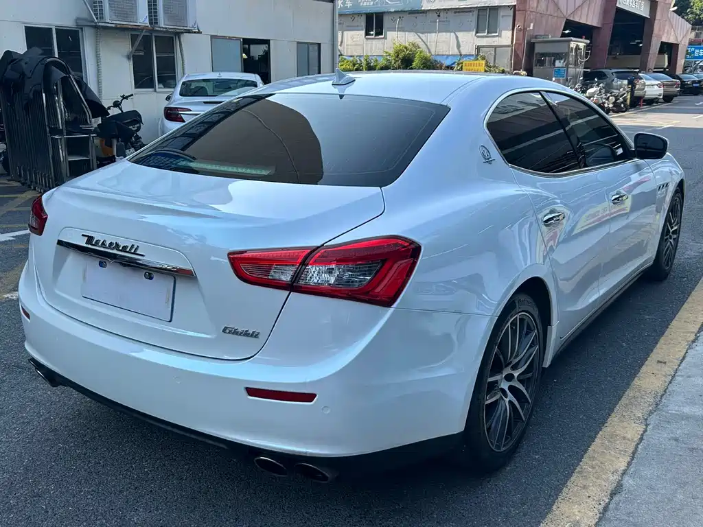 Ghibli 3.0 T Standard