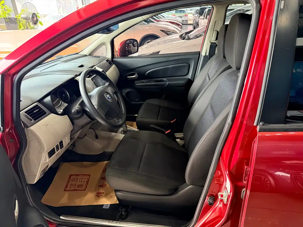 Venucia R50 1.6 L Auto Fashion