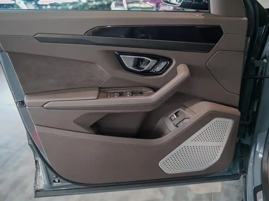 Urus 4.0 T V8 S
