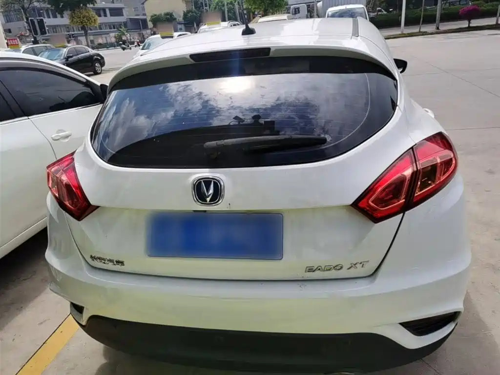 Eado XT 1.6 L Manual Handsome Cool CN-IV