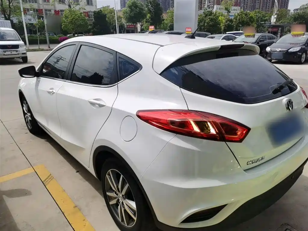 Eado XT 1.6 L Manual Handsome Cool CN-IV