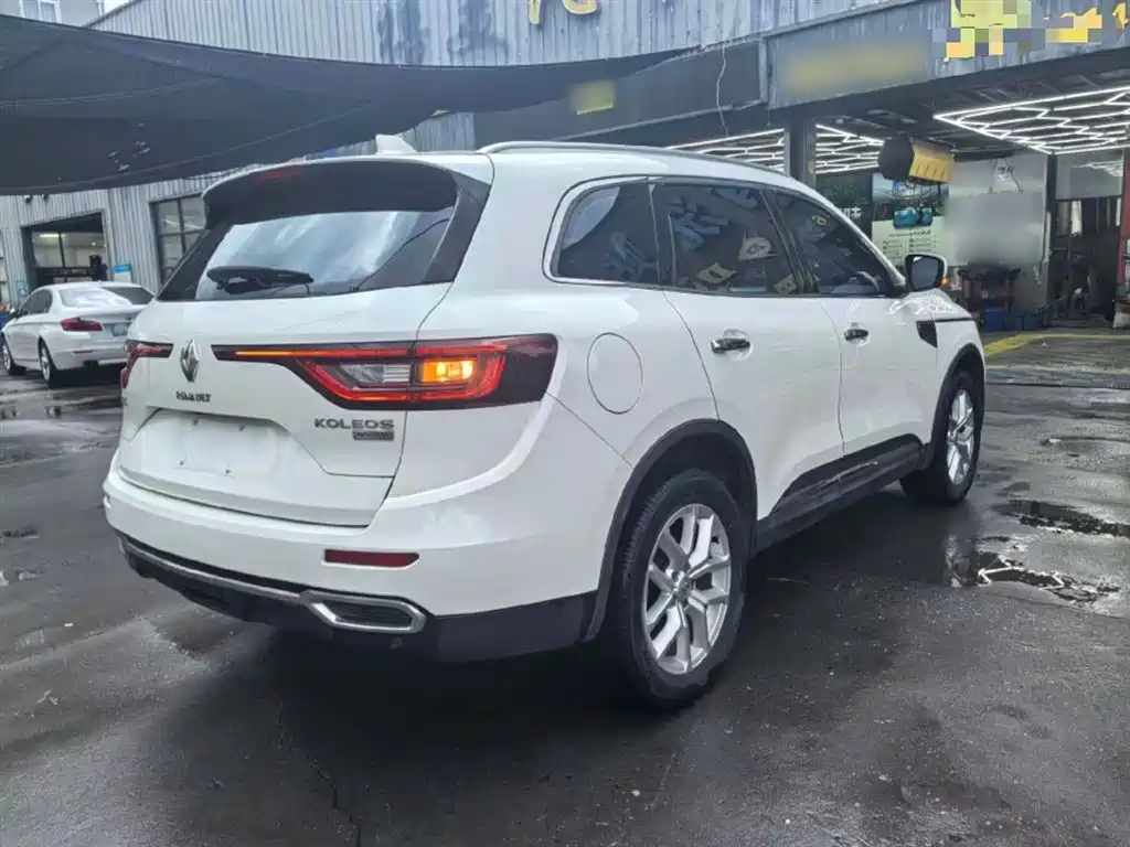 Koleos 科雷傲 2017款 2.5 L 两驱尊贵版