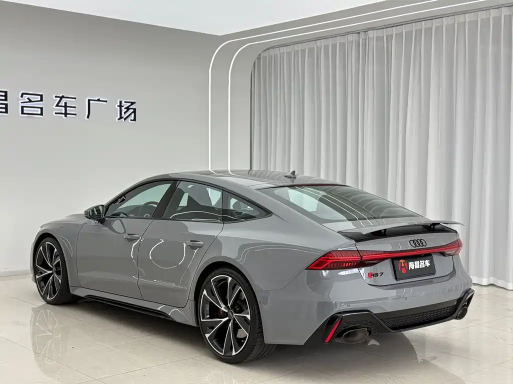 Audi RS 7 RS 7 4.0 T Sportback performance