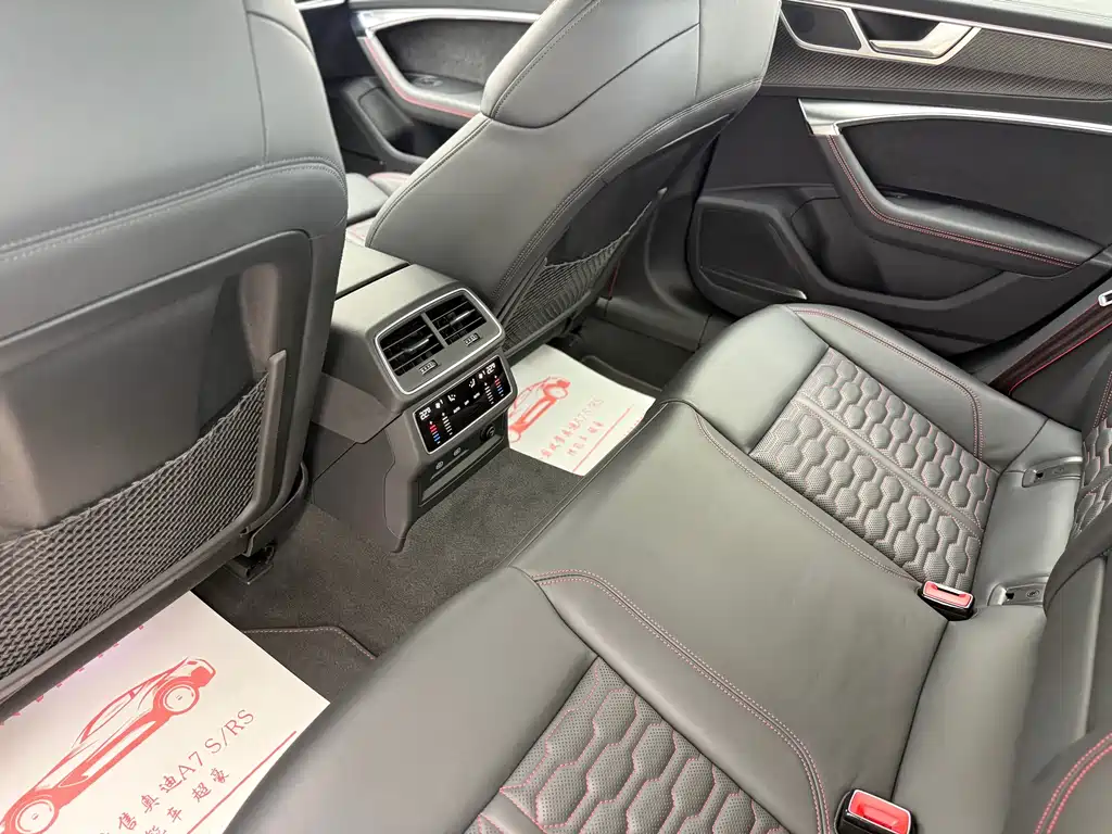 Audi RS 7 RS 7 4.0 T Sportback performance