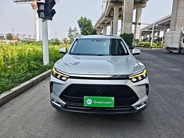 BAIC X7 1.5 TD DCT Premium Leading