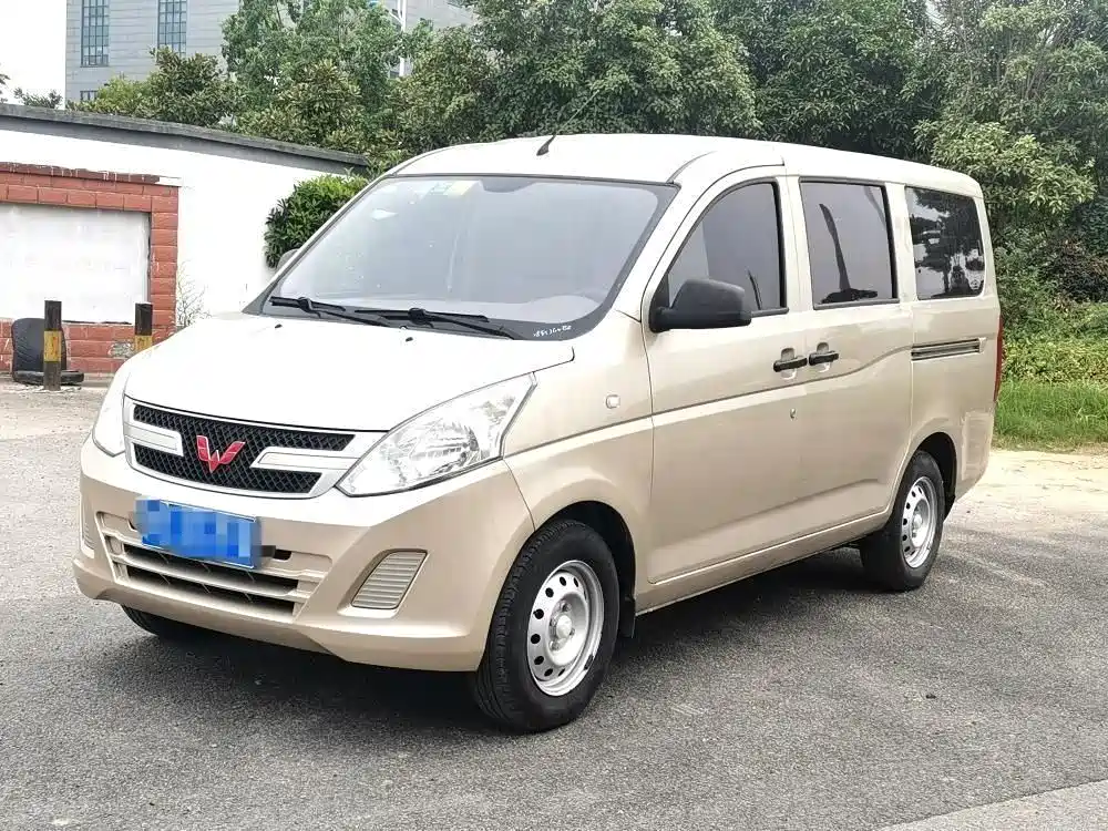 Wuling Rongguang V 1.5 L Standard