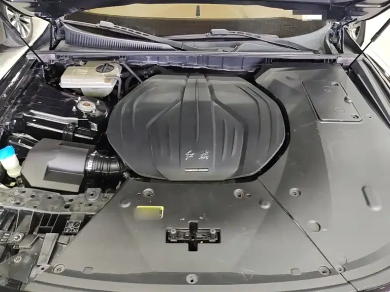 Hongqi H9 2.0 T Connected Flagship Enjoyment