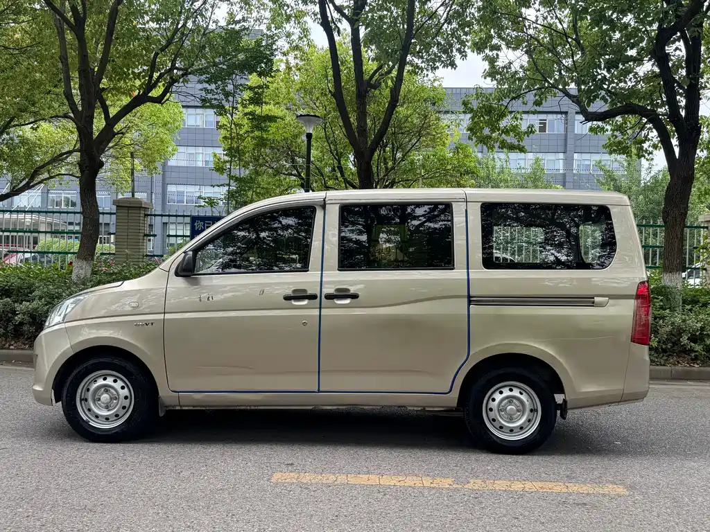 Wuling Rongguang V 1.5 L Utility