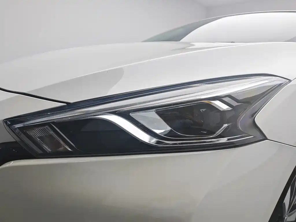 Lannia 1.6 L CVT Cool