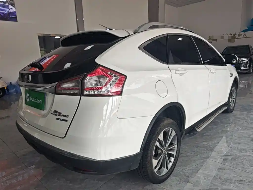 URX 6 SUV 1.8 T Creative Upgrade