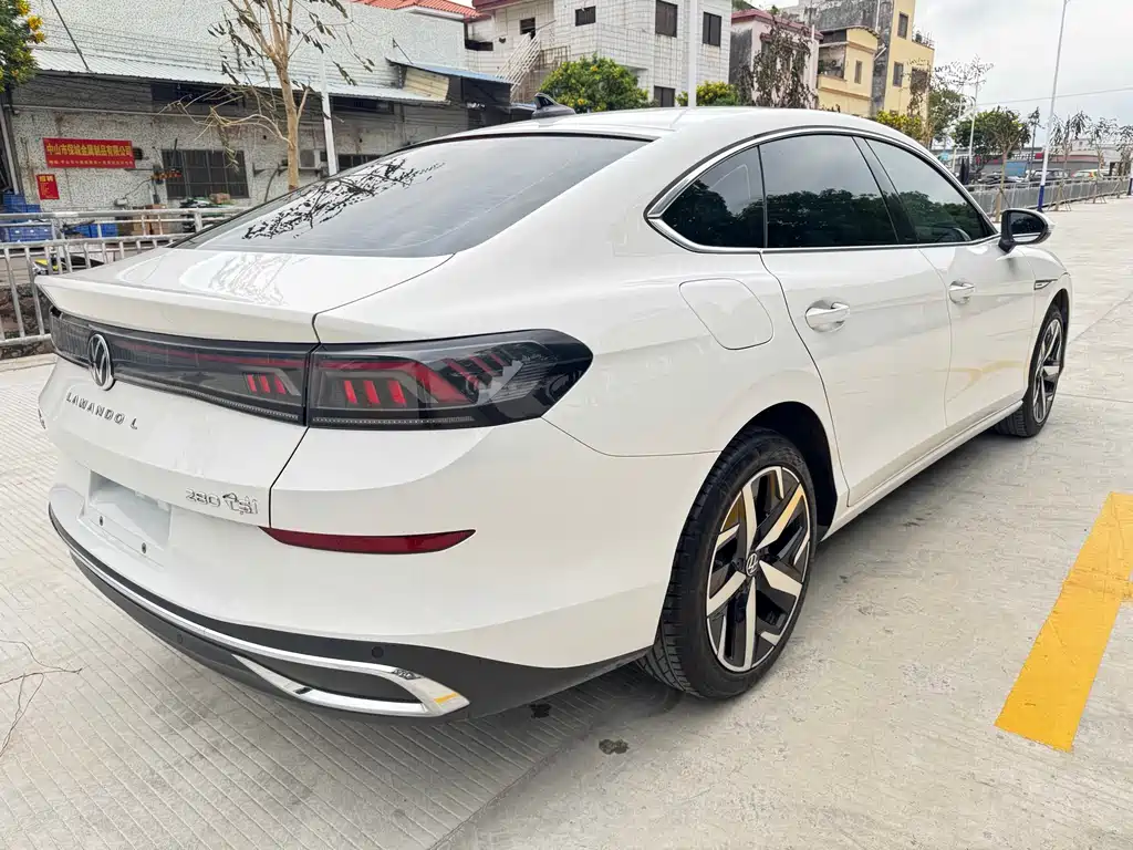 Lamando Lamando L 280 TSI DSG Super Hot Flagship