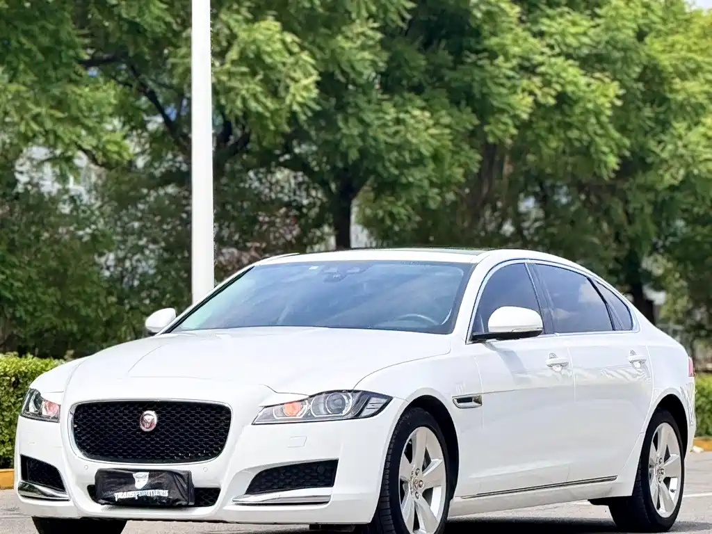 Jaguar XFL XFL 2.0 T P200 2 WD Elite