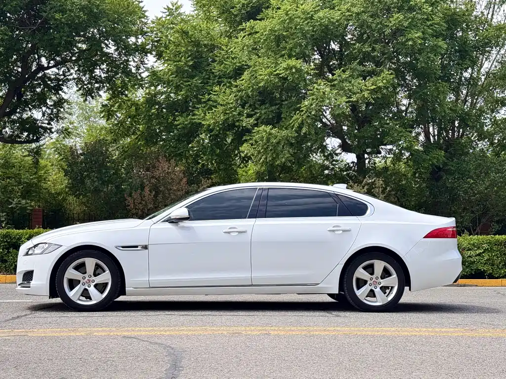 Jaguar XFL XFL 2.0 T P200 2 WD Elite