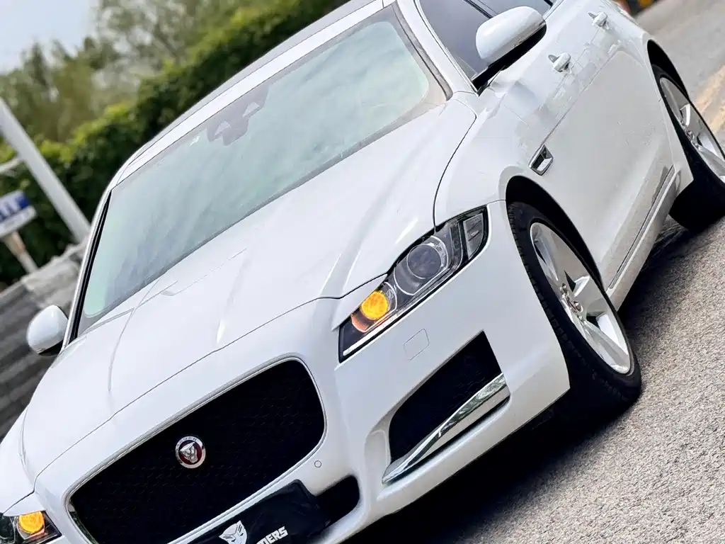 Jaguar XFL XFL 2.0 T P200 2 WD Elite
