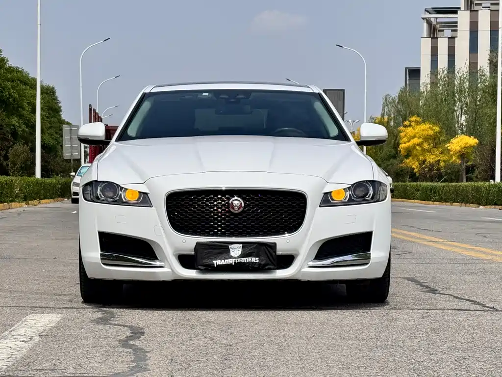 Jaguar XFL XFL 2.0 T P200 2 WD Elite