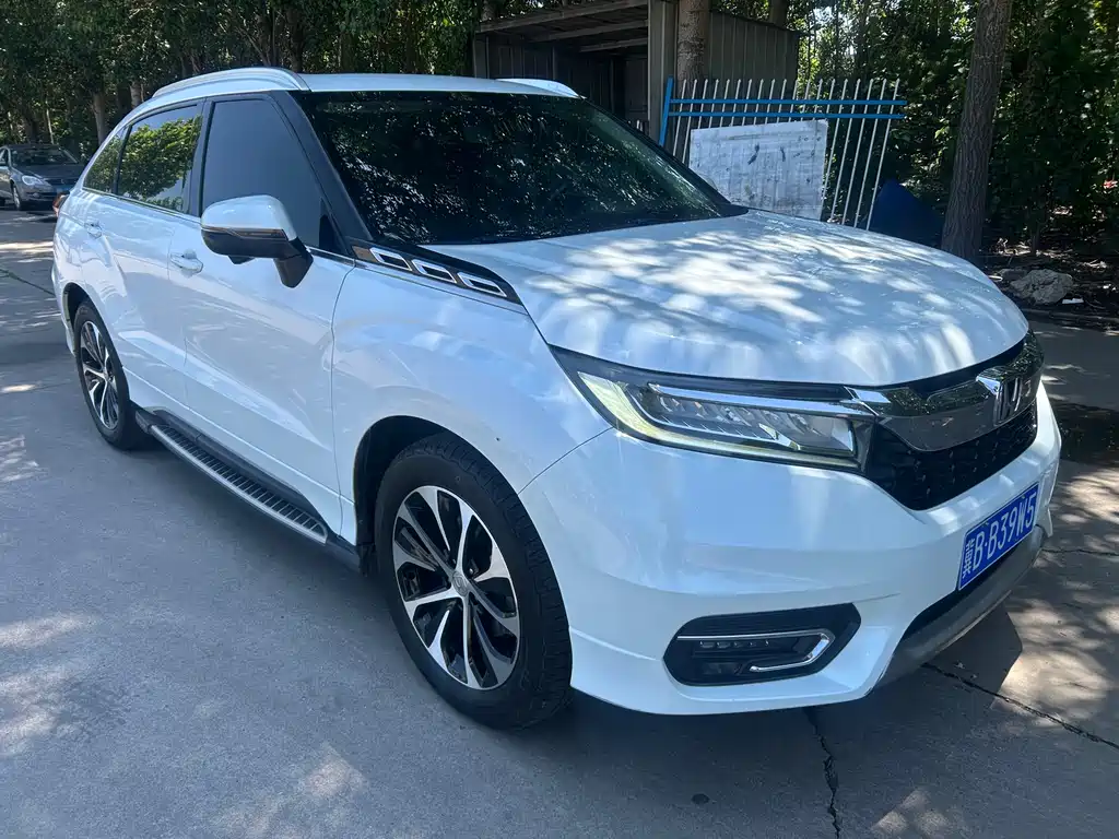 Avancier 240 TURBO 2 WD Premium